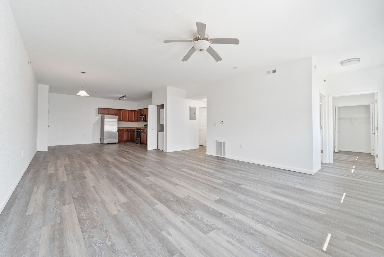 2215 College St – photo 3