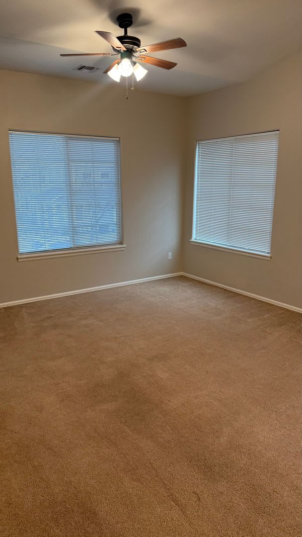 Move-In Special! $500 off first full month's rent. – photo 5