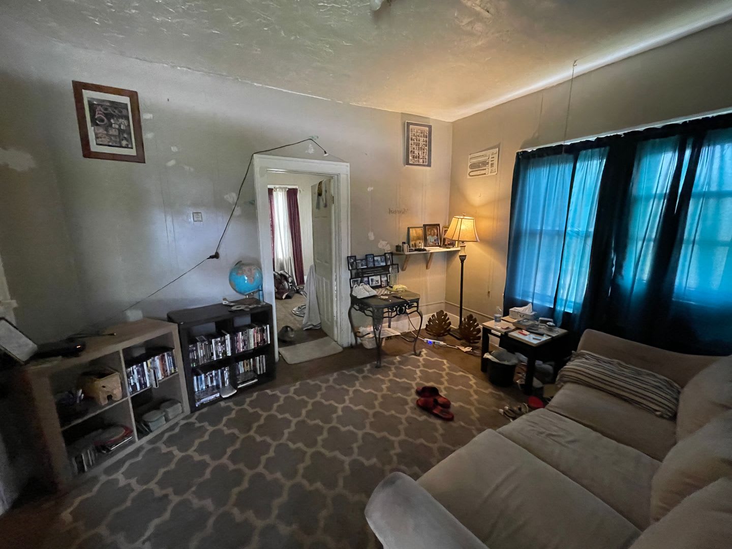 SUPER CUTE 2 BEDROOM 1 BATH – photo 2
