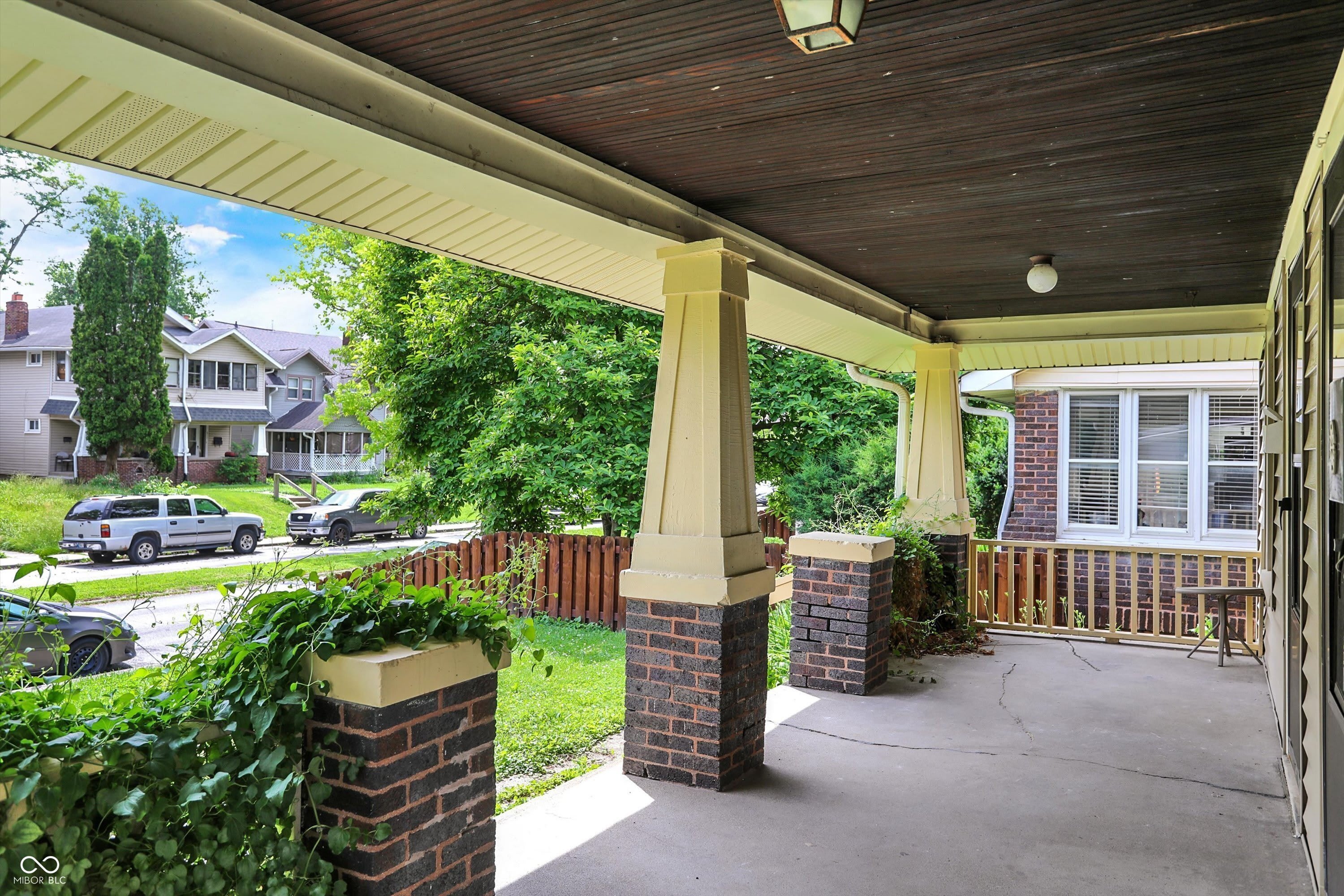 626 N Riley Avenue – photo 3