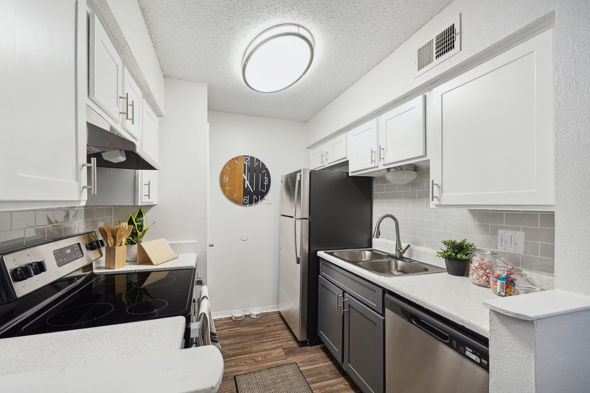 Elevate at Huebner Grove – photo 3