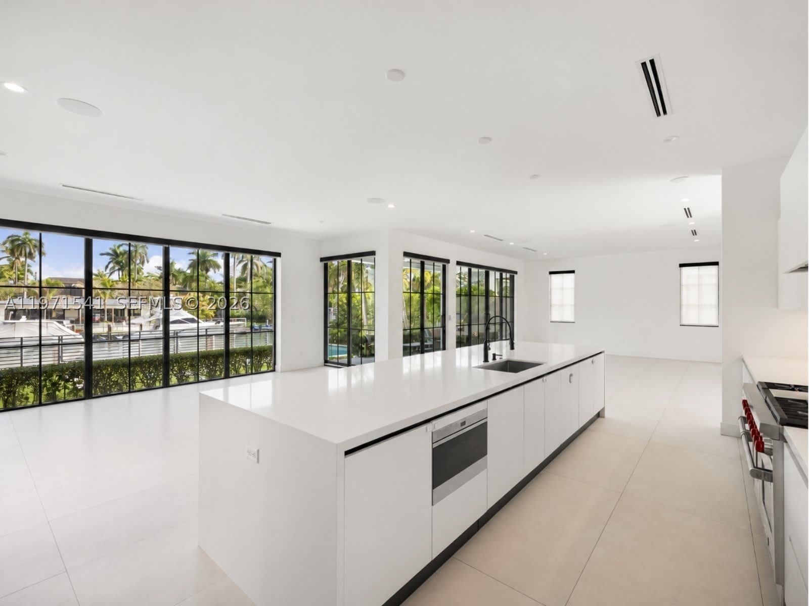 885 NE 76th St – photo 5