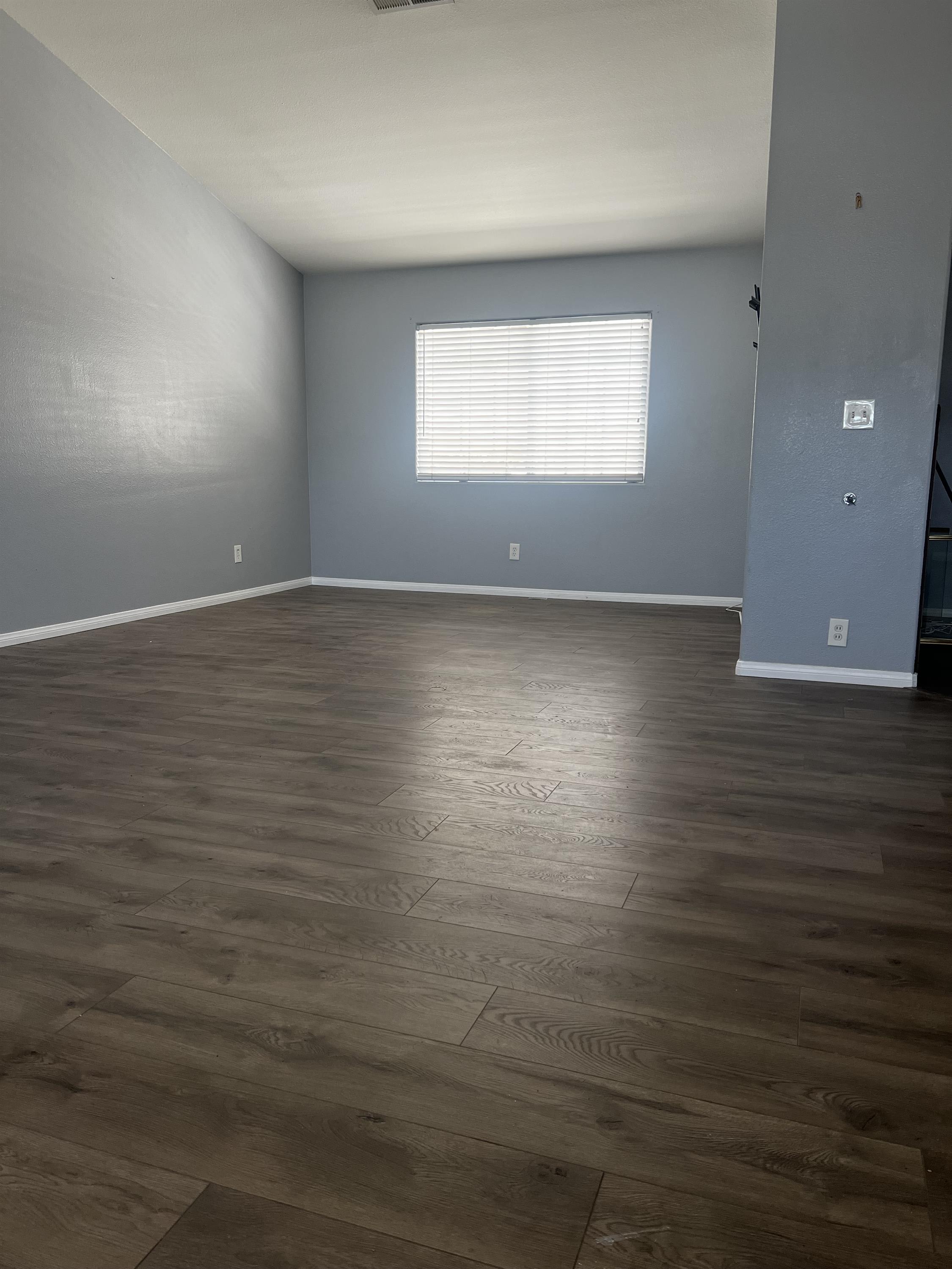 44329 Sancroft Avenue – photo 5