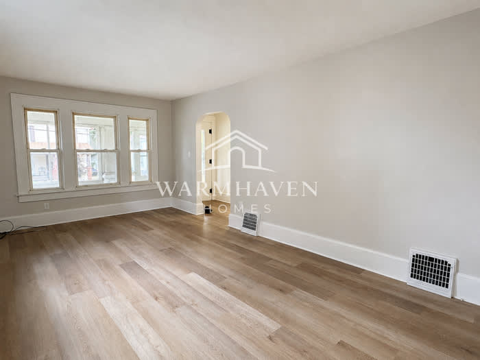 2137 12th Street Southwest – photo 3
