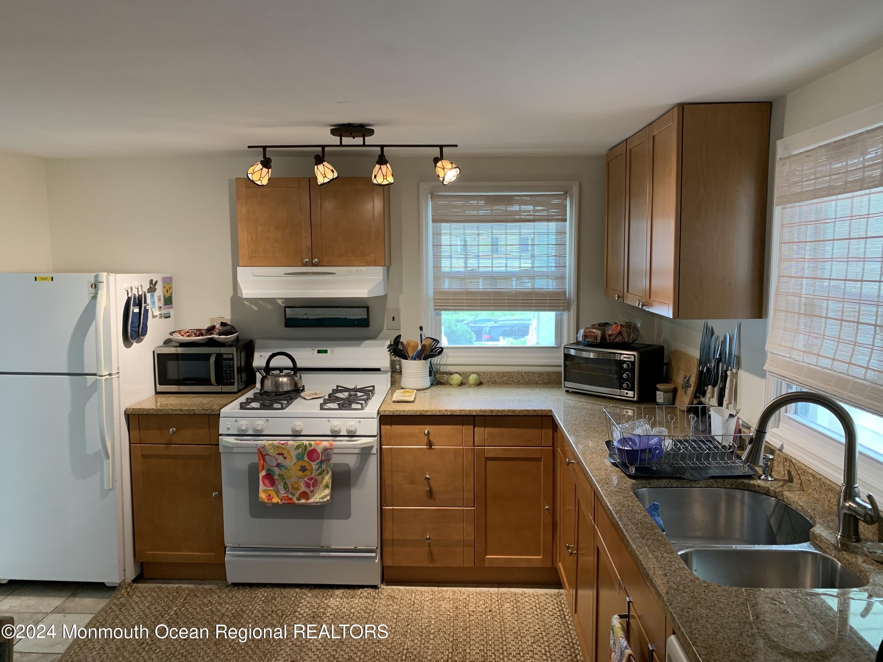 19 Webb Avenue – photo 4