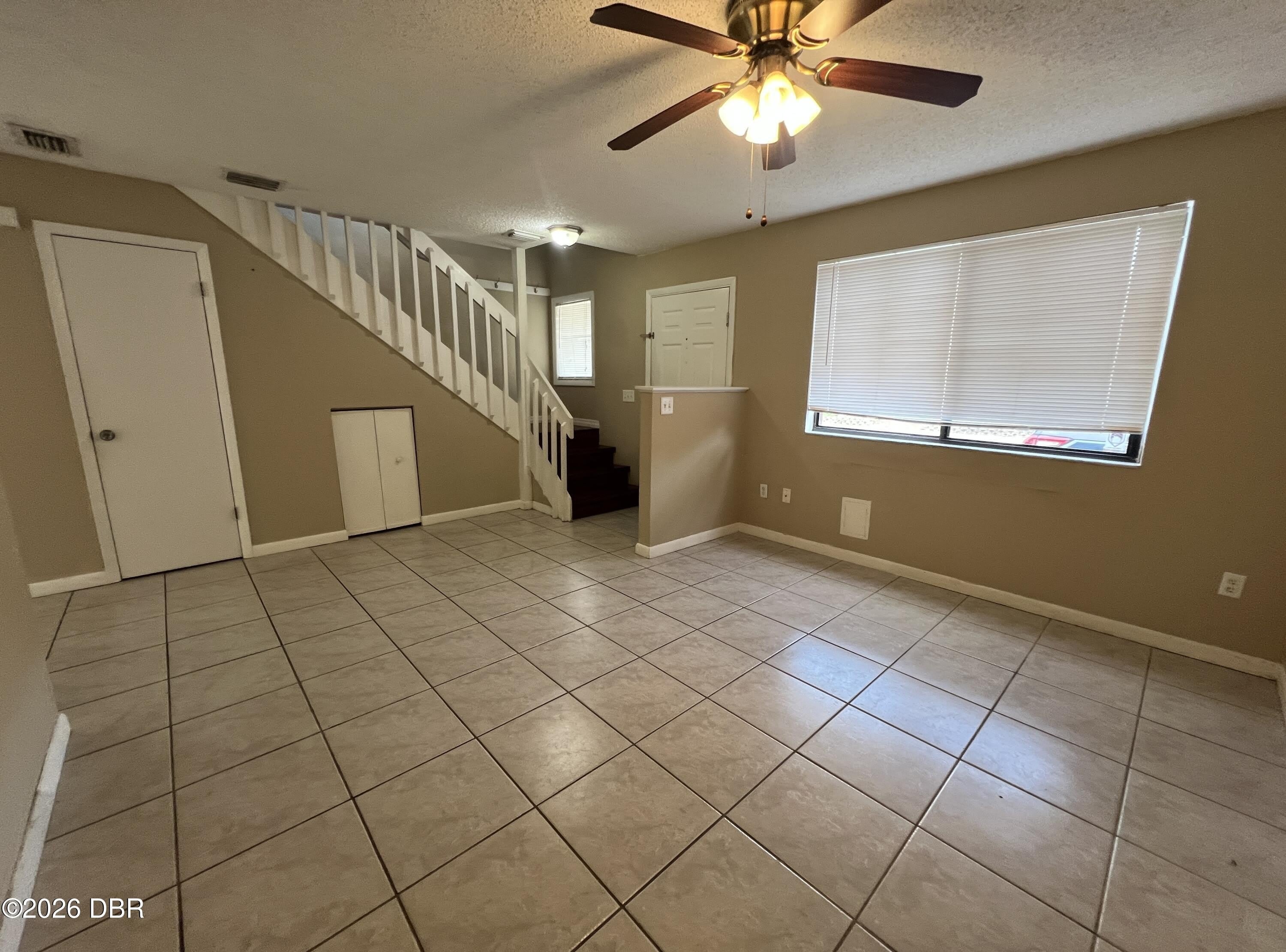 100 E Baywood Square – photo 2