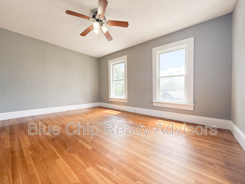 402 Auburn St – photo 3