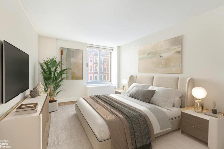 270 West 17Th Street – photo 2