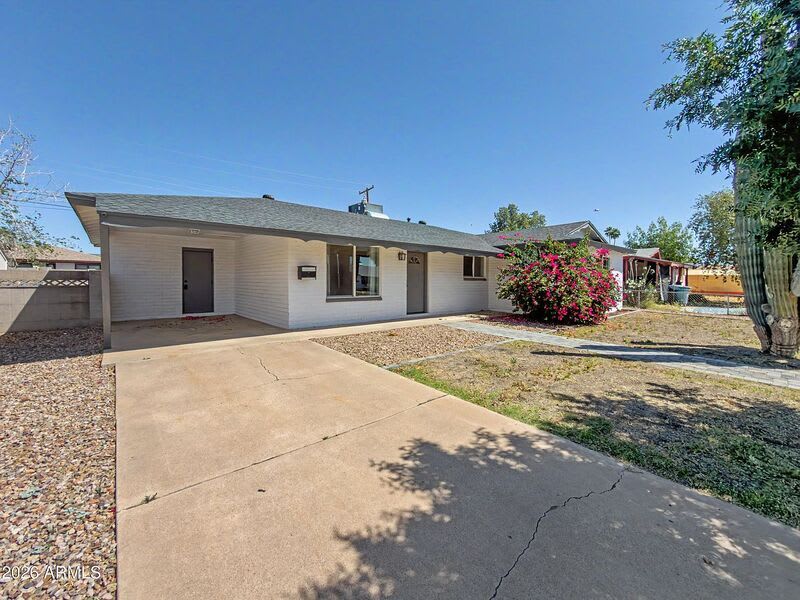 1542 W 5TH PL – photo 2
