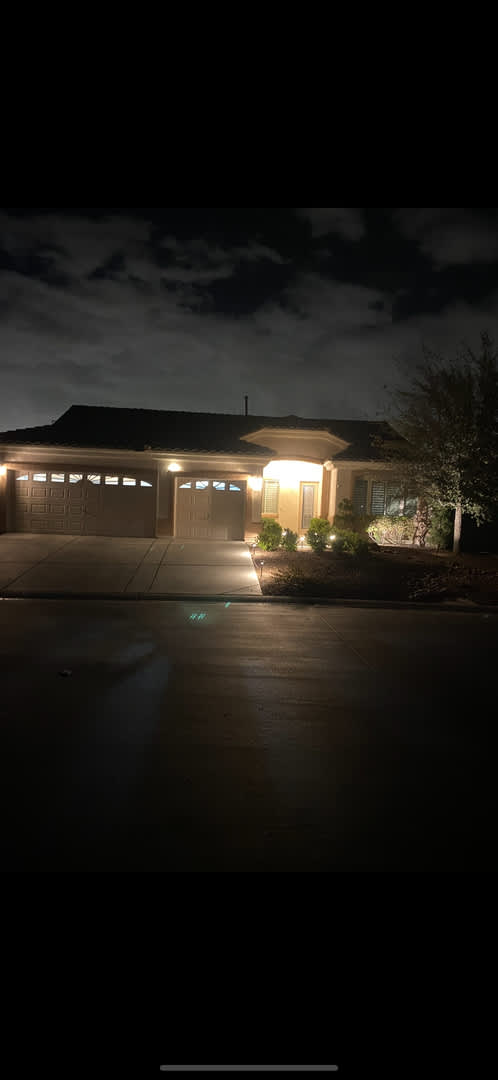 Single Story Home in the Northwest w/ 3 Car Garage – photo 2