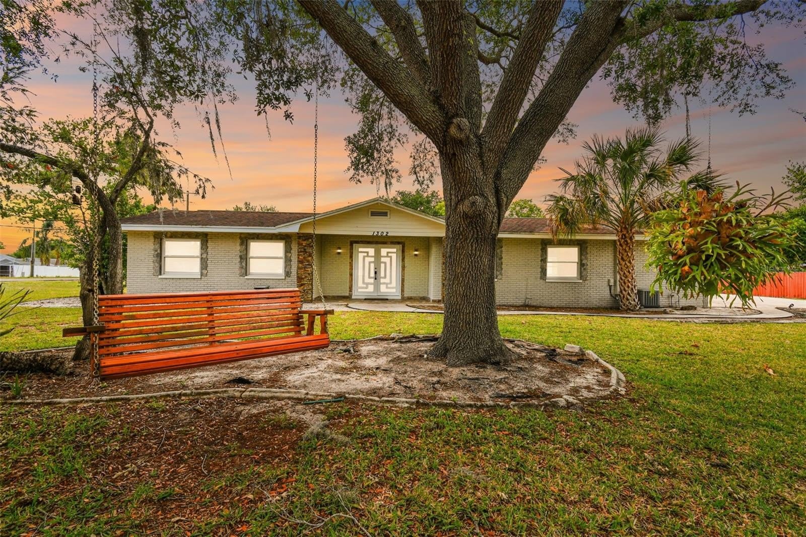 1302 BRANDONWOOD Drive – photo 1