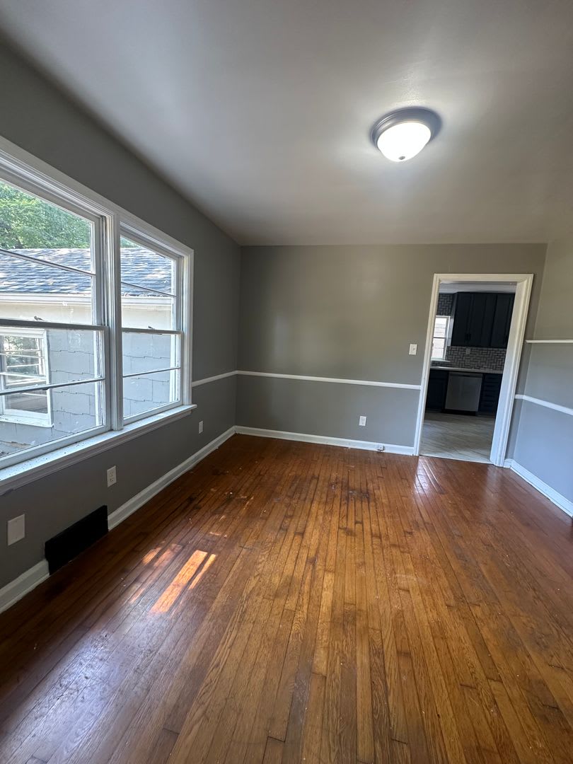 Completely Remodeled 3 Bedroom 2 Full Bathroom On Over An Acre Lot – photo 2