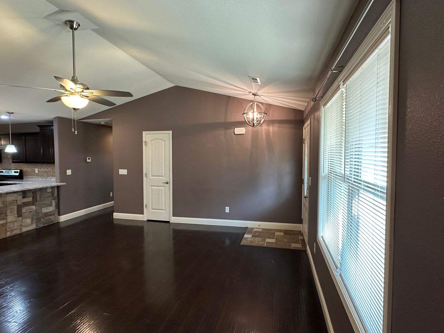 4 Bed 2 Bath For Rent In Waynesville – photo 5