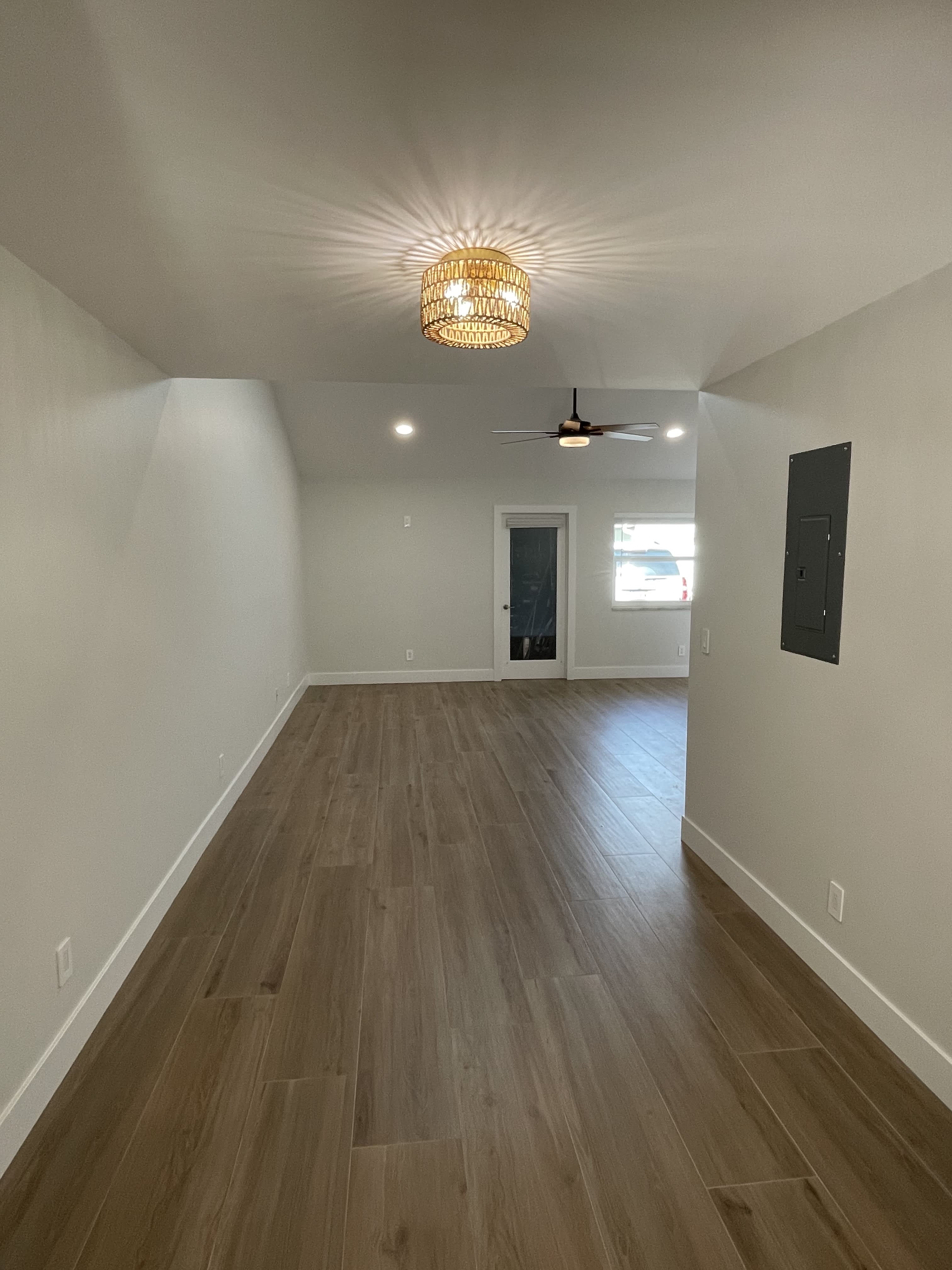 340 South Orlando Avenue – photo 3