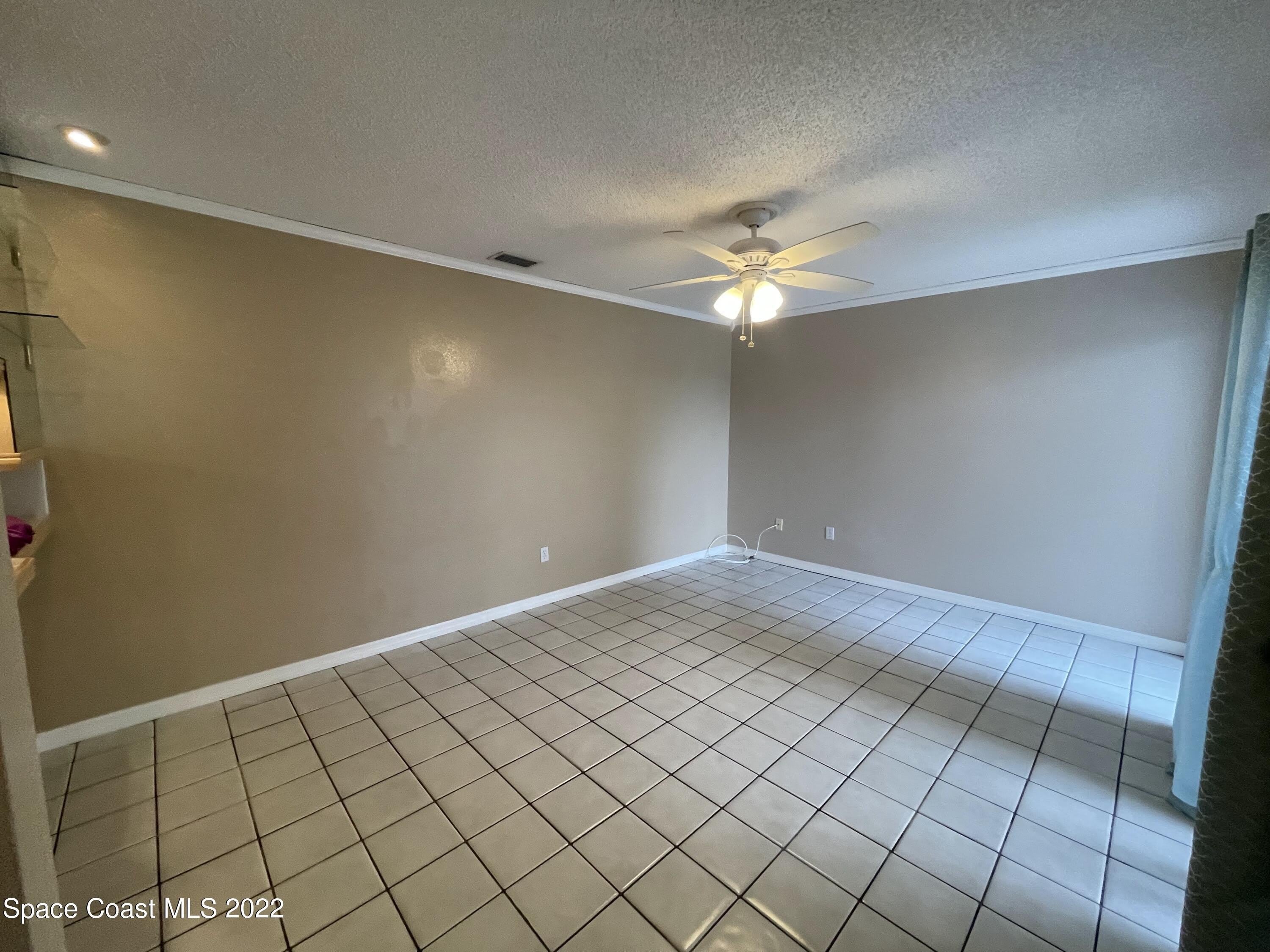 1425 Malibu Circle NE – photo 4
