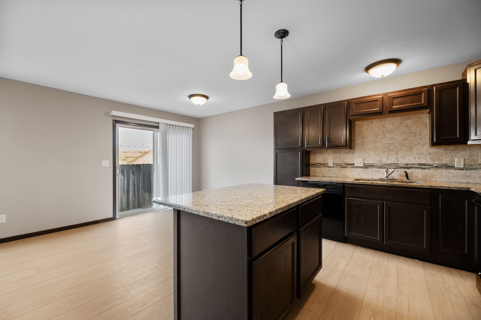 1629 Fairmount – photo 5