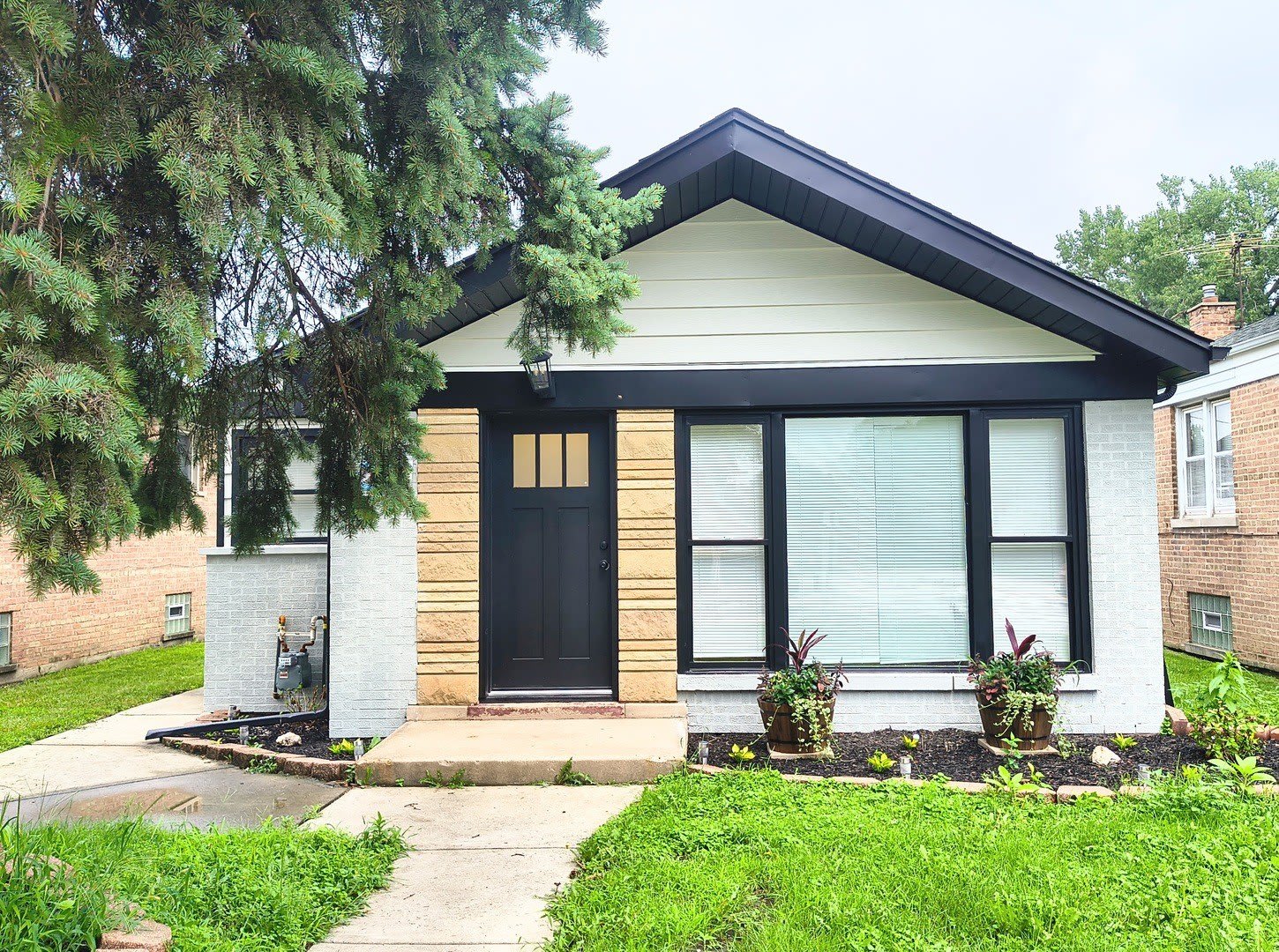 2934 W 103rd Street – photo 1