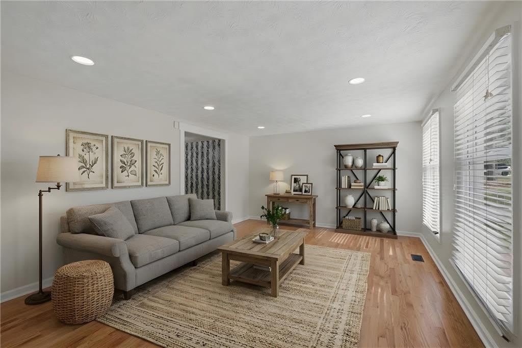 9470 Hillside Drive – photo 5