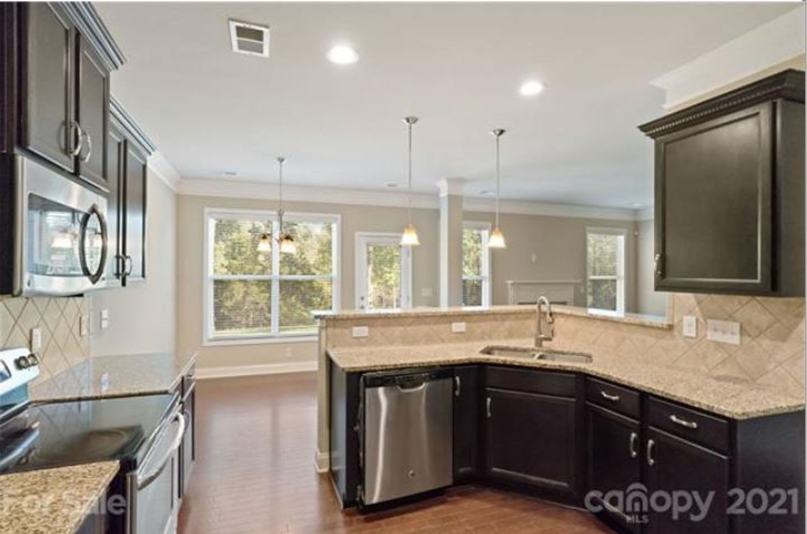 Community Pool & Bedroom on 1st Floor (fenced backyard) – photo 5