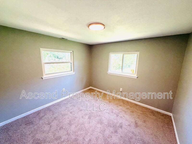 717 Caruthers Rd – photo 5