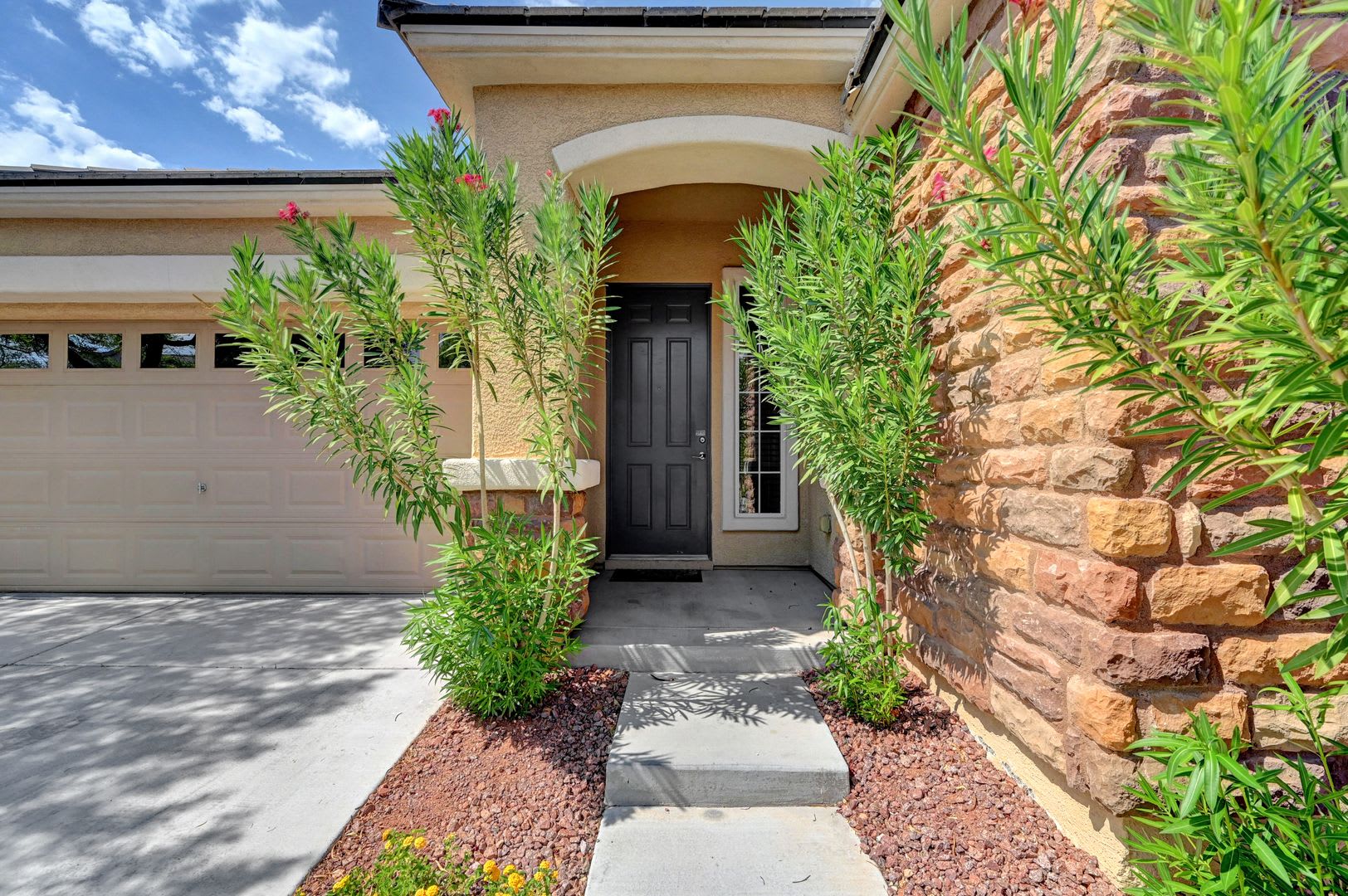 Single Story Home in Gated Community with Providence Las Vegas – photo 5