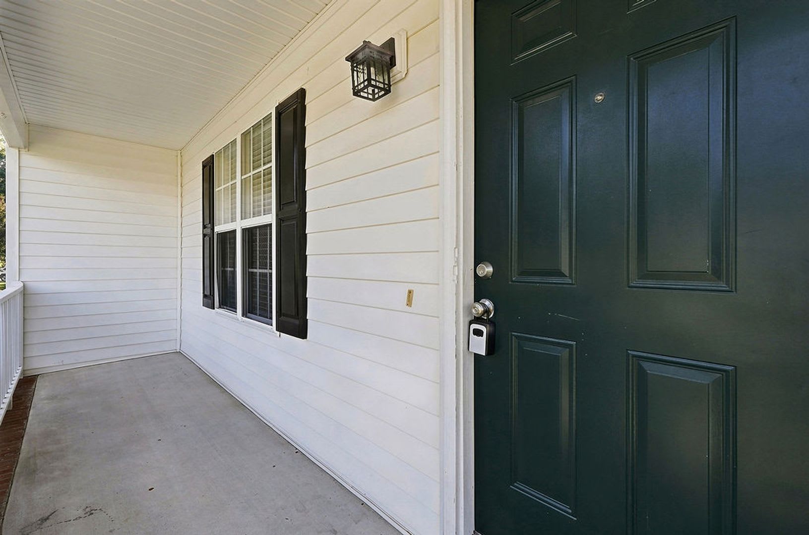 MOVE-IN READY – photo 4