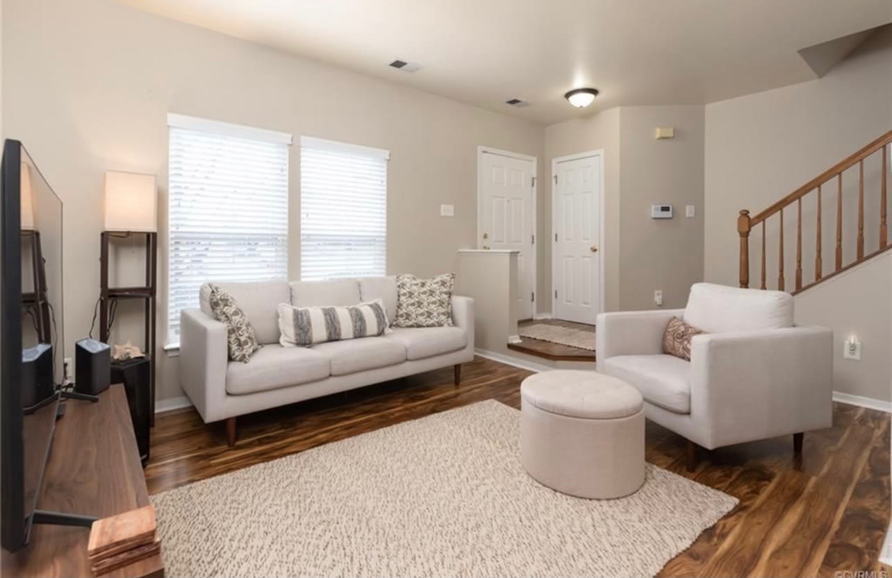 9306 Silverbush Dr – photo 2