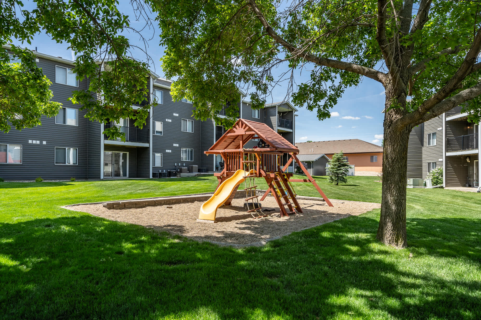 Prairie Winds Apartments – photo 1