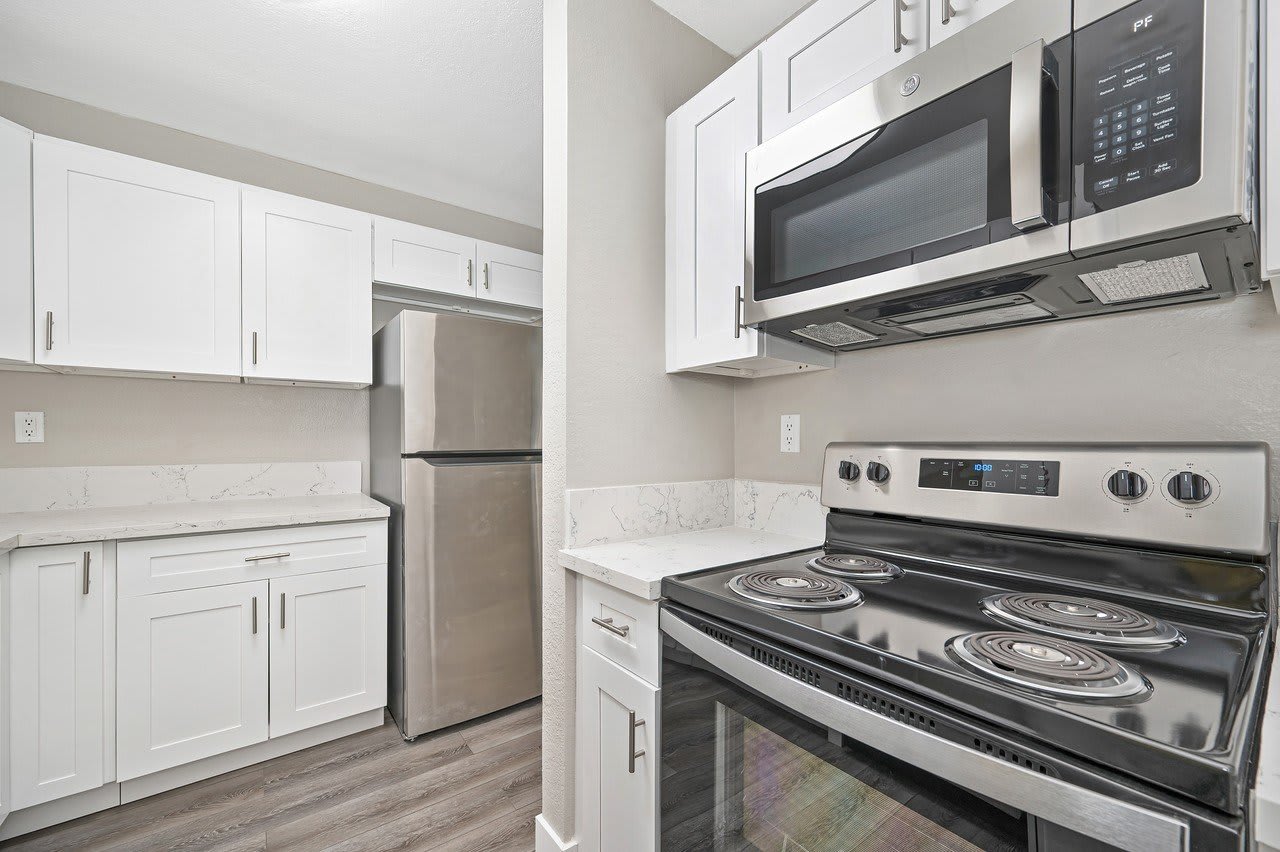 Rollingwood Condominiums – photo 5