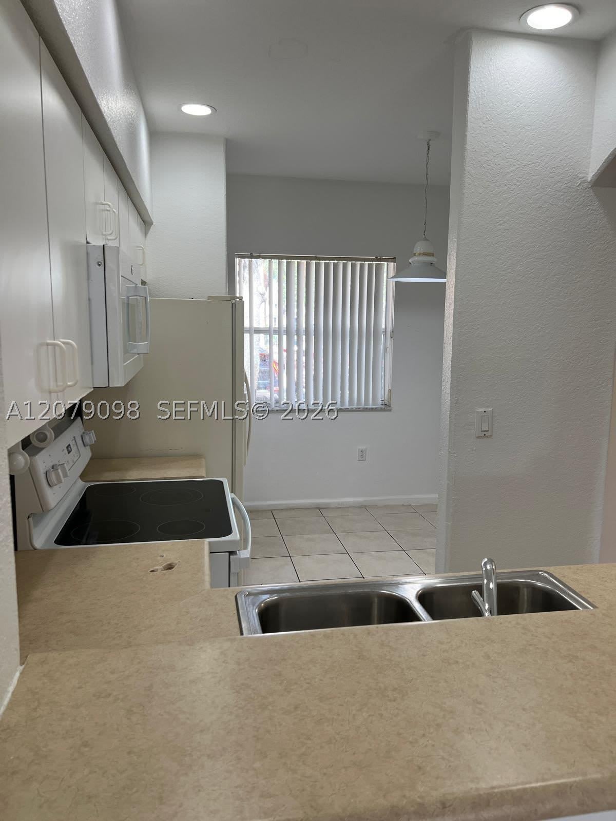 8382 SW 29th St – photo 2
