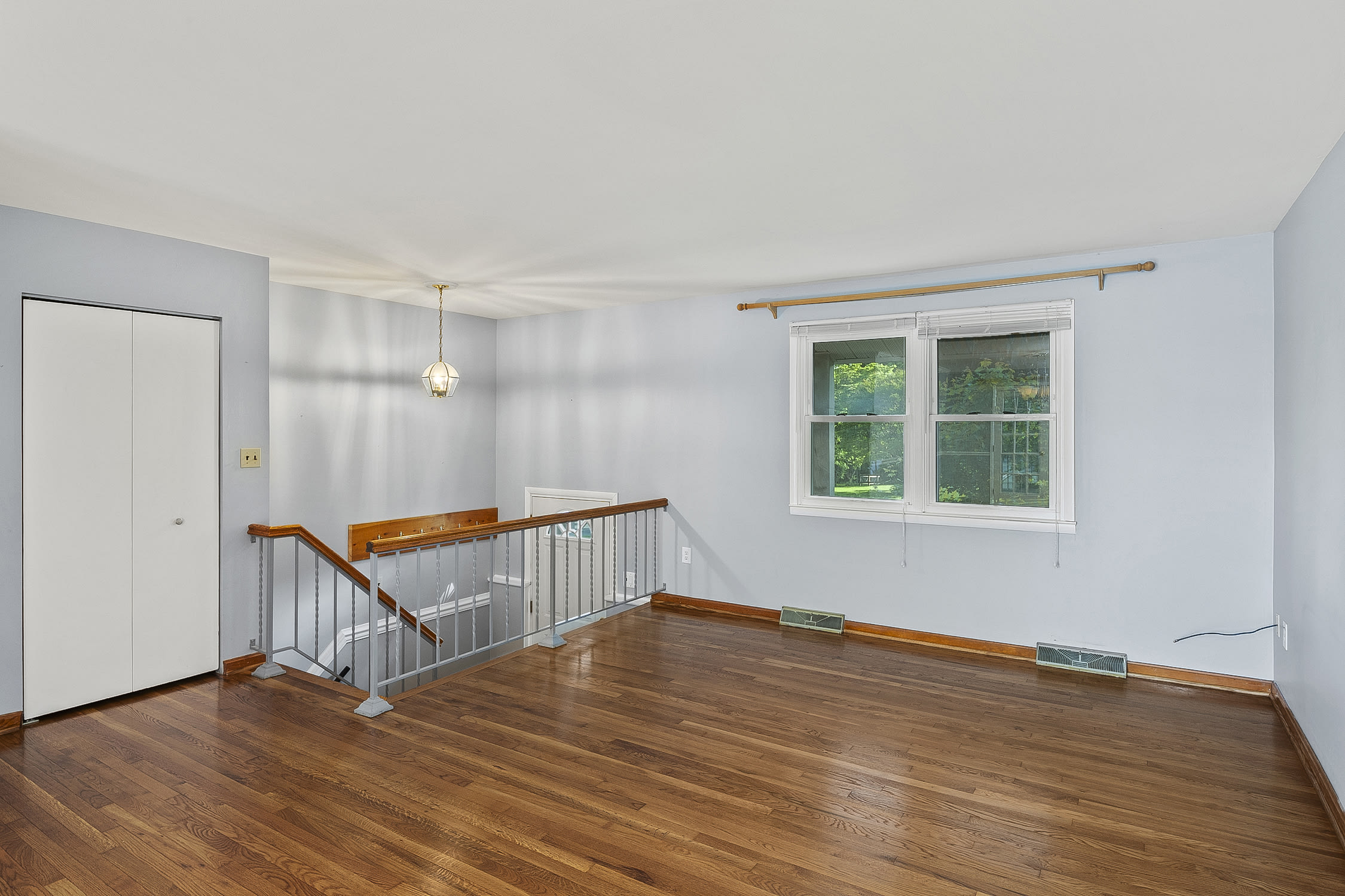 102 Roosevelt Road – photo 5