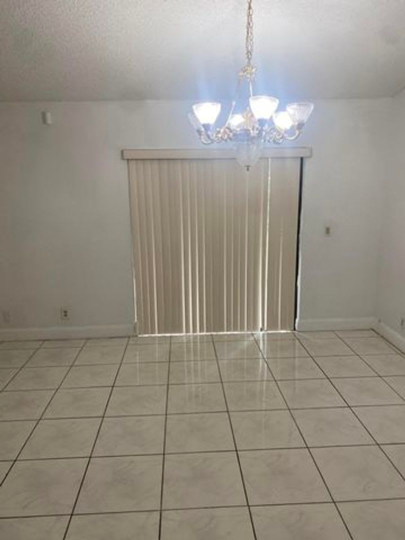 663 White Water Dr, West Palm Beach, FL 33413 – photo 5