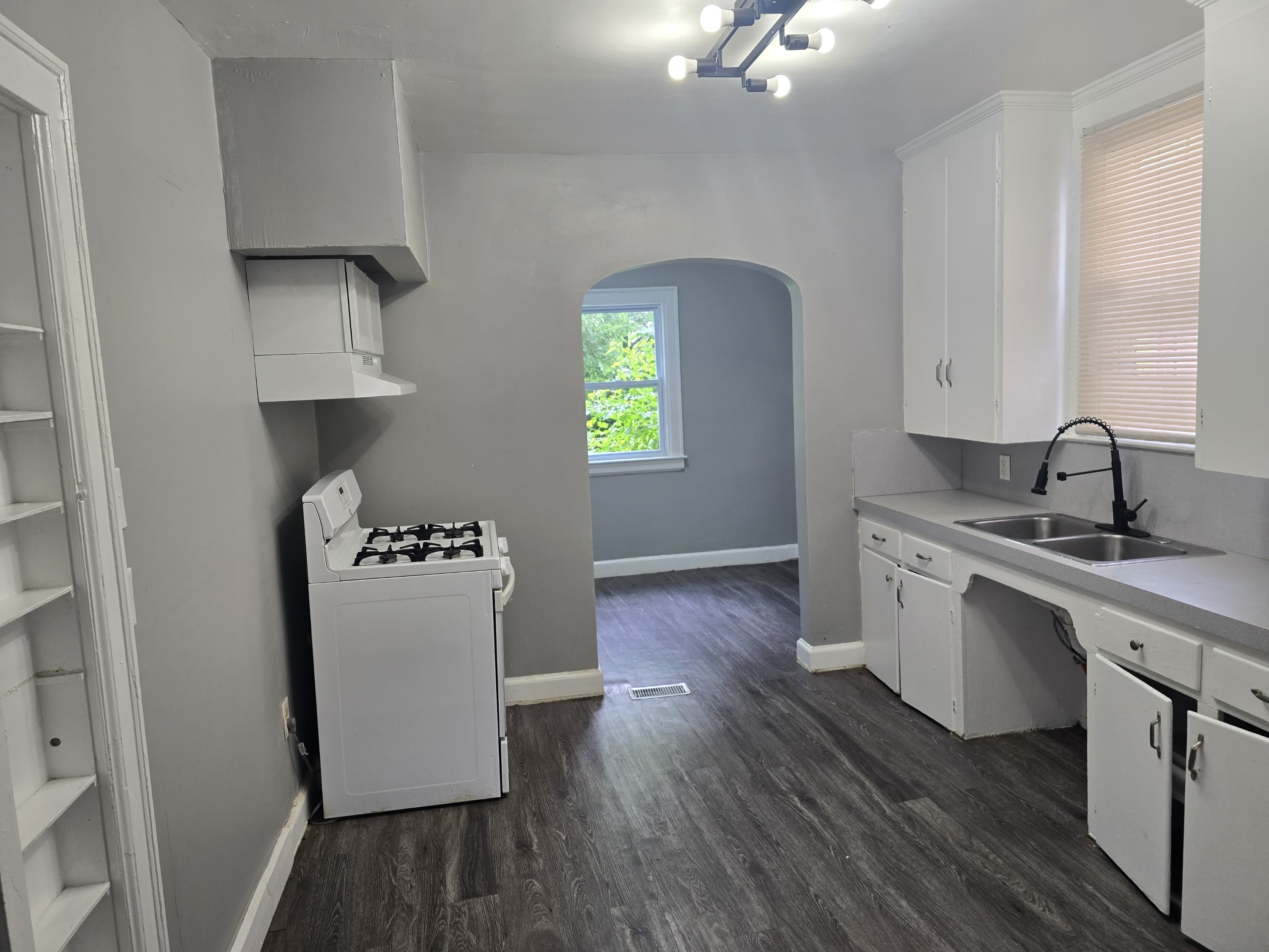 8143 Wisconsin Street – photo 5