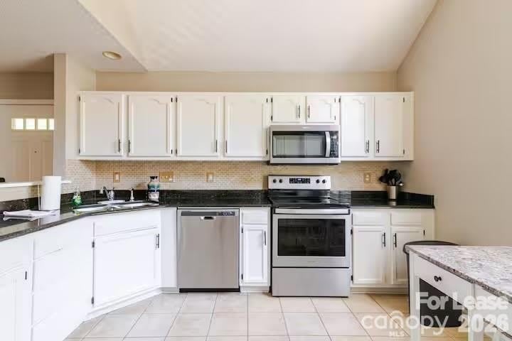 8263 Southgate Commons Drive – photo 4