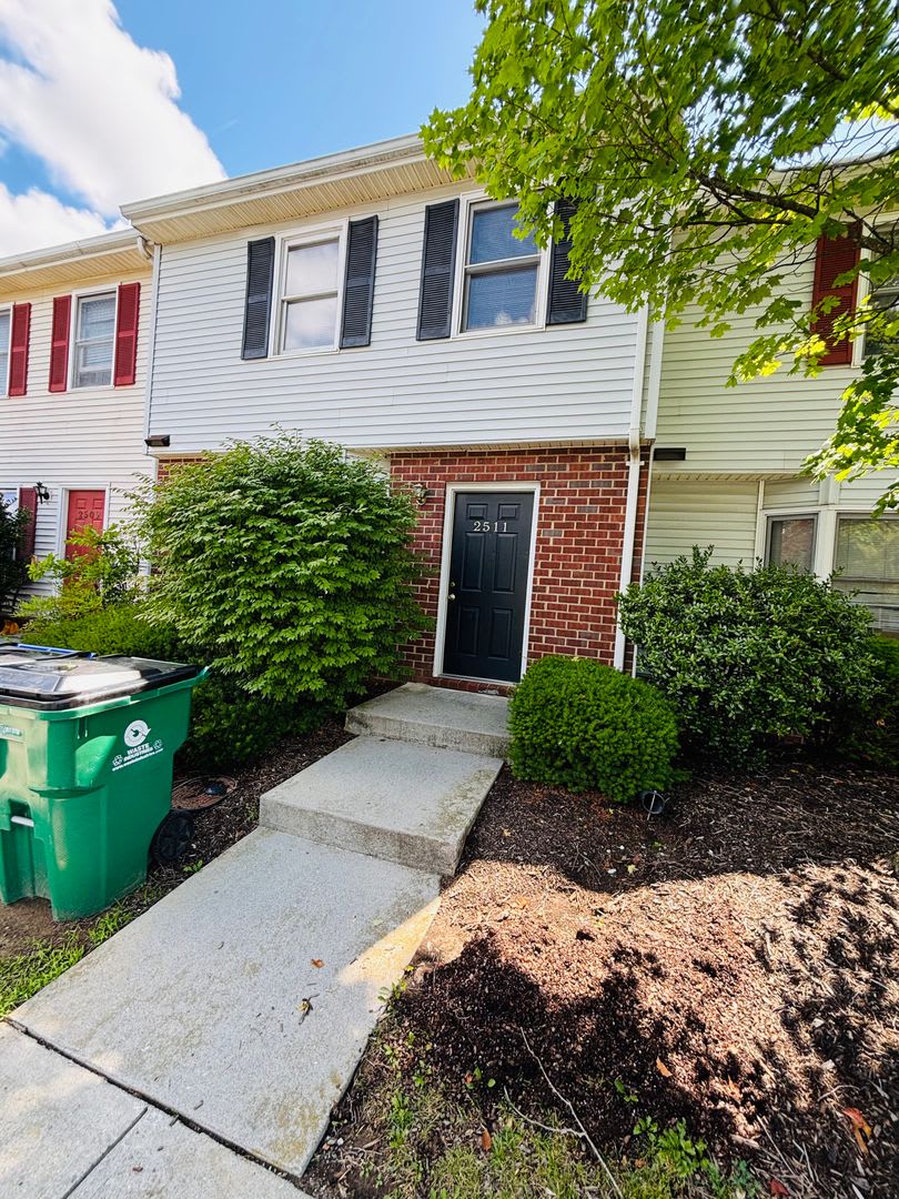 4 Bedroom 3.5 Bath Townhouse – photo 1