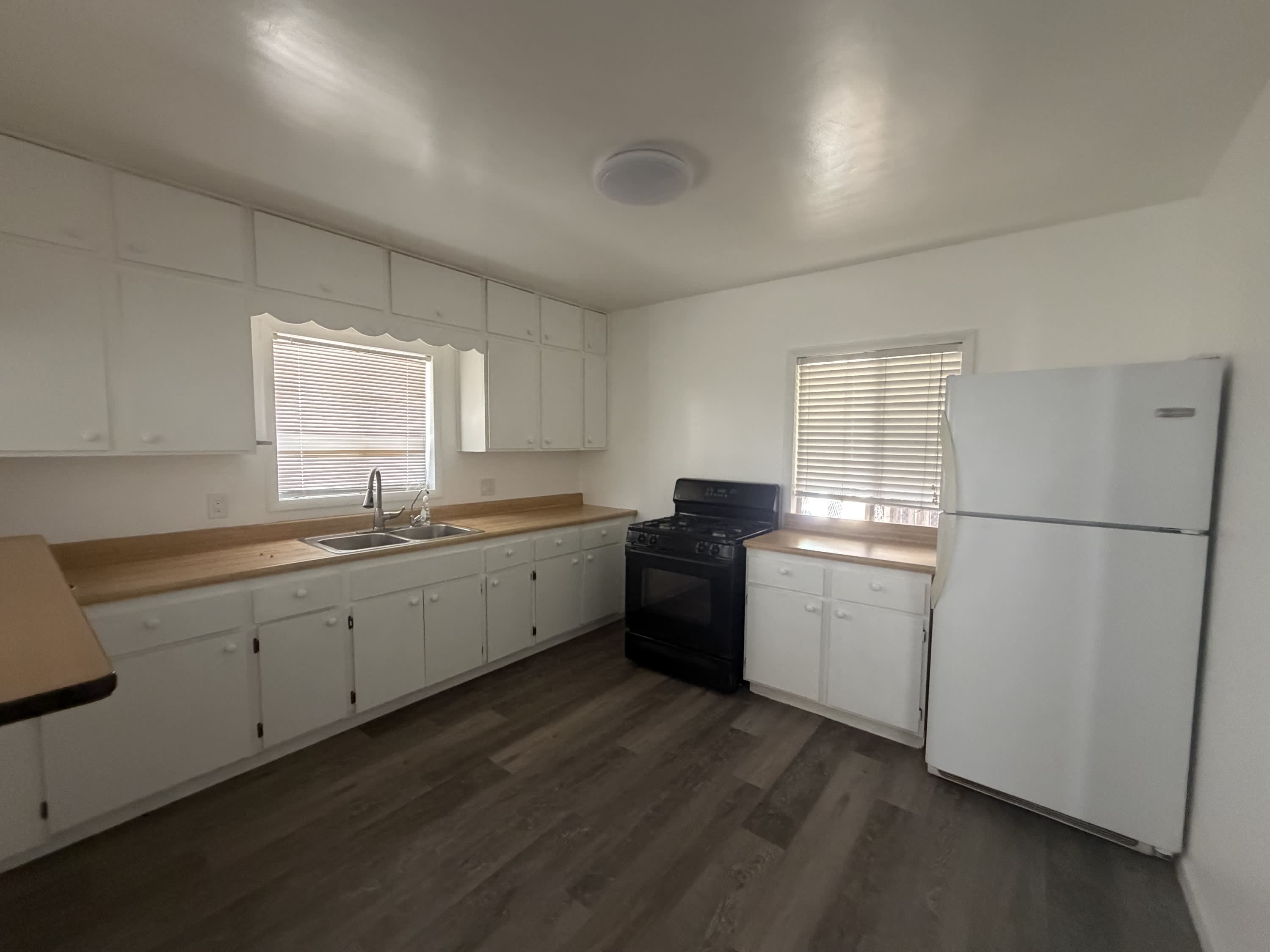 1241 Wilson Avenue – photo 2