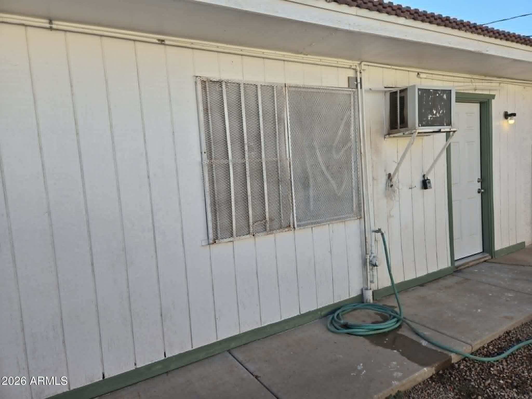 909 N KADOTA Avenue – photo 1