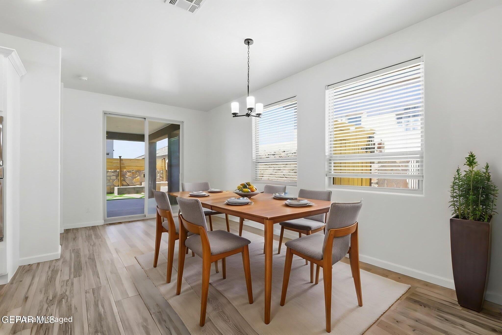253 Farnborough Street – photo 4