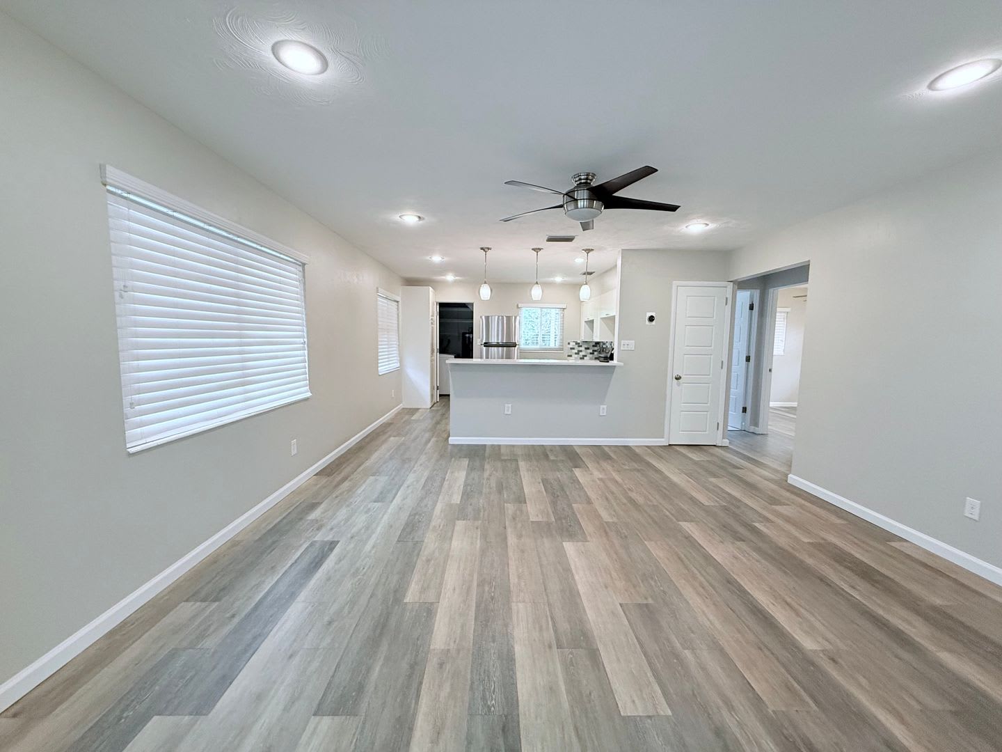 Charming 2-Bed/1-Bath Home for Rent in Southgate!! – photo 5