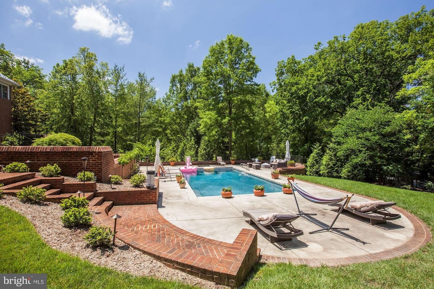 9909 AVENEL FARM DR – photo 2