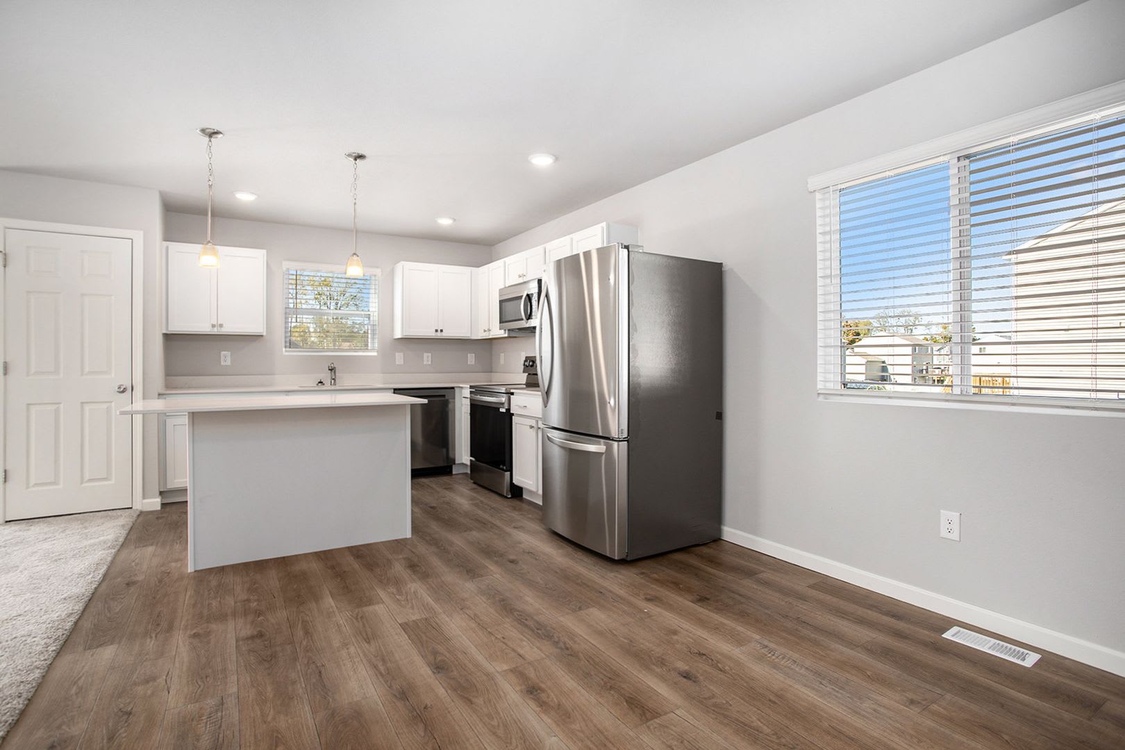372 North Sherman Street – photo 2