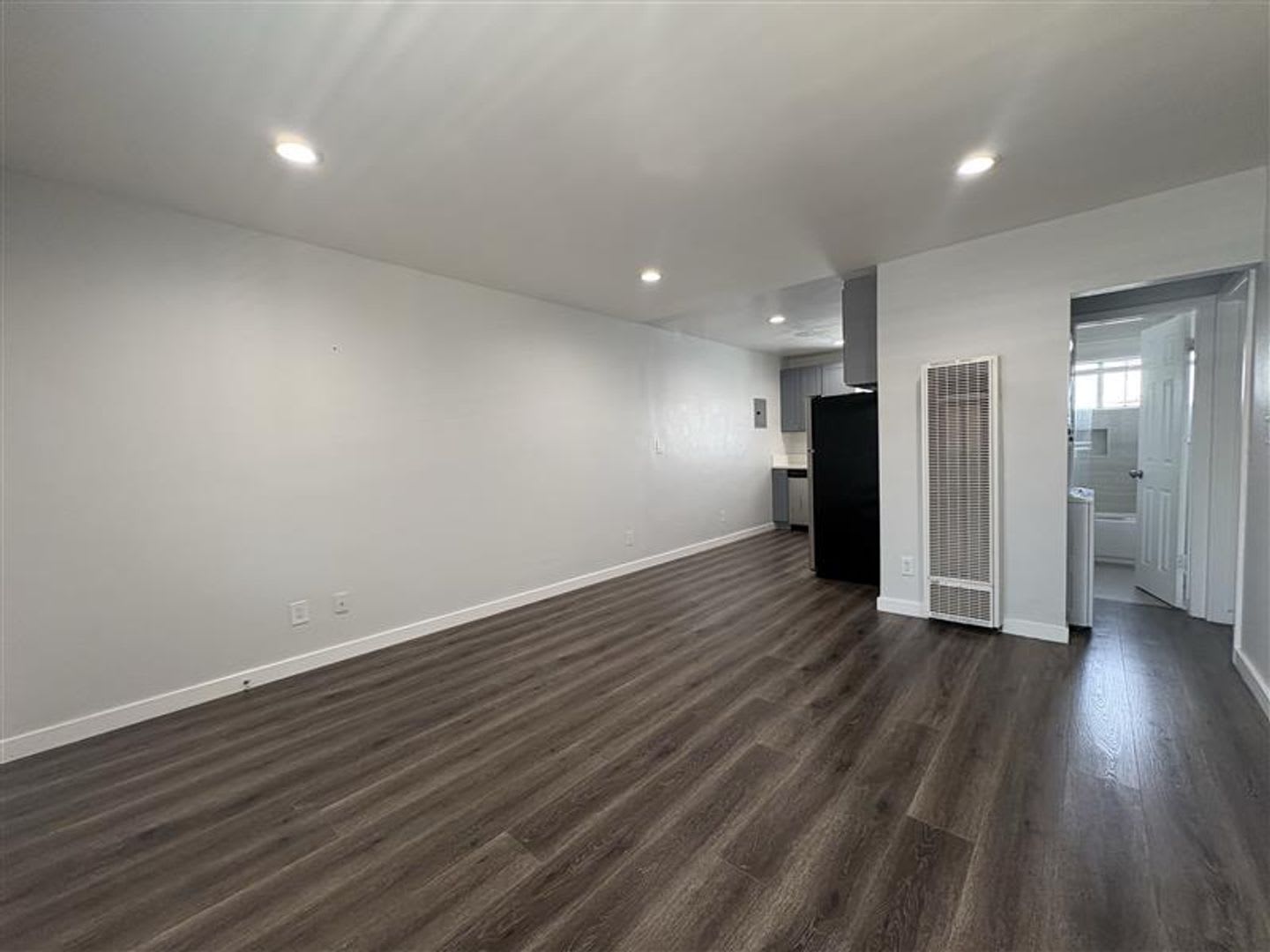 2727 Abbot Kinney Apartments, Venice CA – photo 4