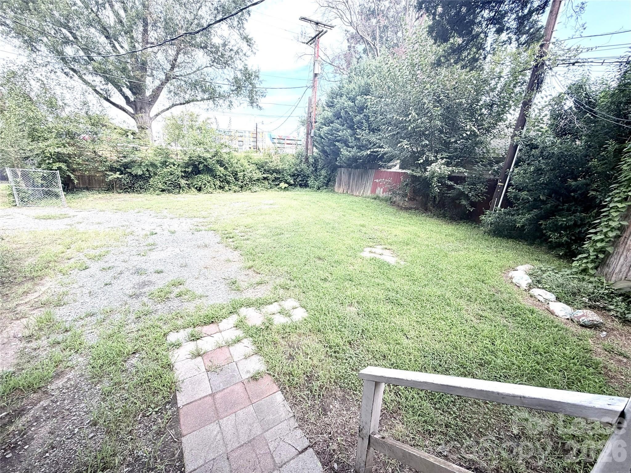 1615 Bancroft Street – photo 3