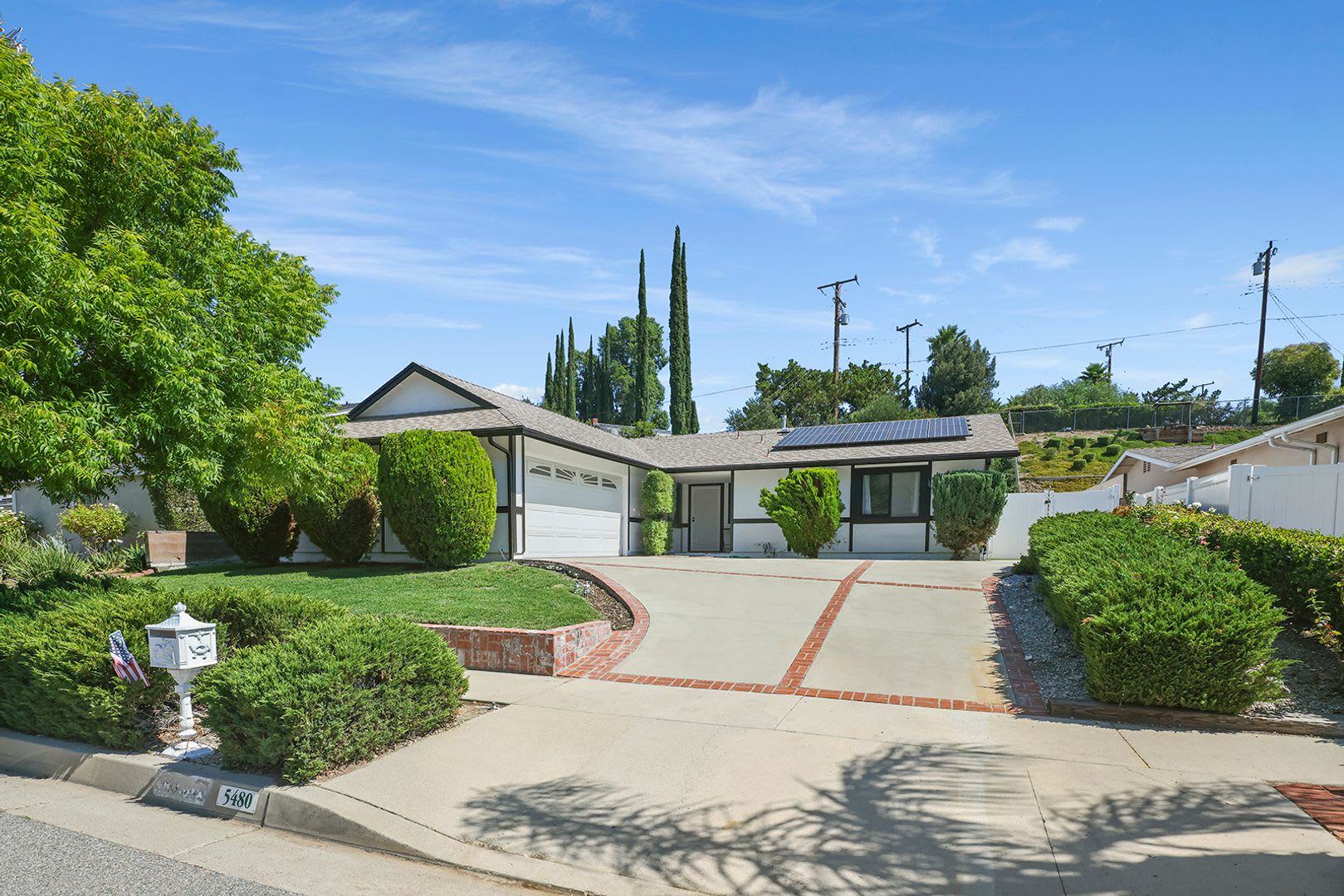 COMPLETELY UPDATED CALABASAS HOME! – photo 1