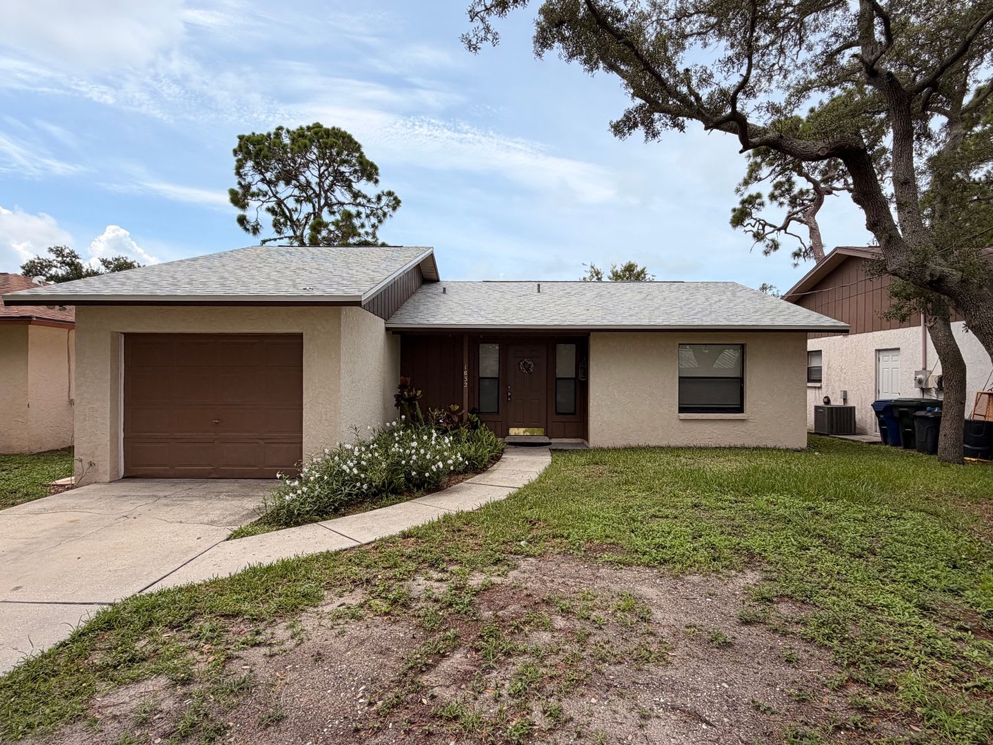 2 2 Bedroom House With 1 Car Garage And Fenced Yard – photo 1
