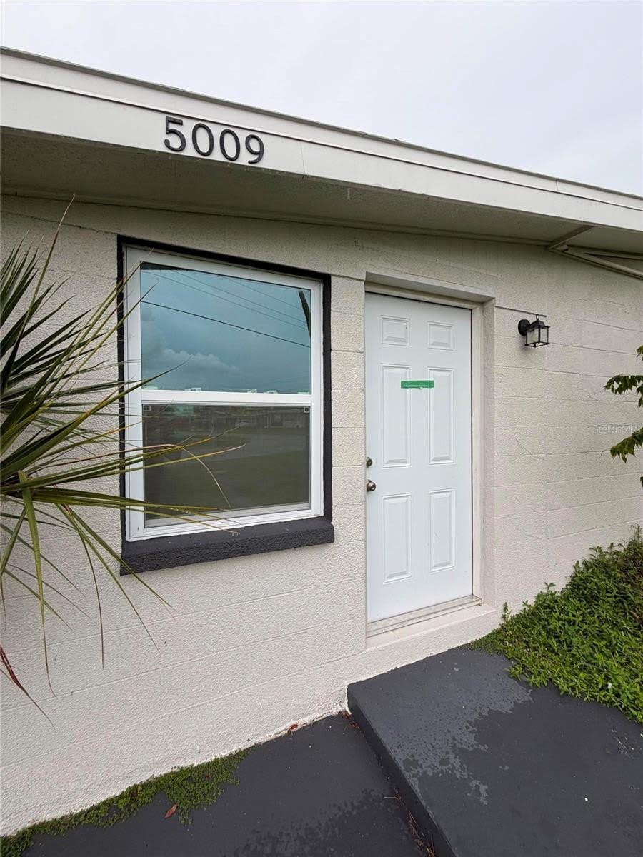 5009 BULLARD Street – photo 2