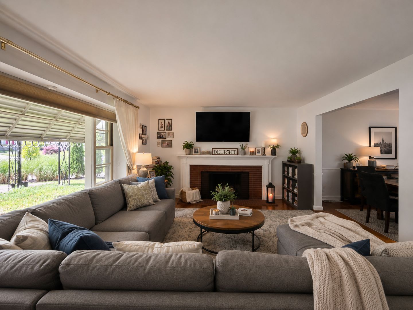 Spacious 4 Bedroom, 3 Bathroom Home with Freshly Updated Kitchen in Close in Bethesda!! – photo 3