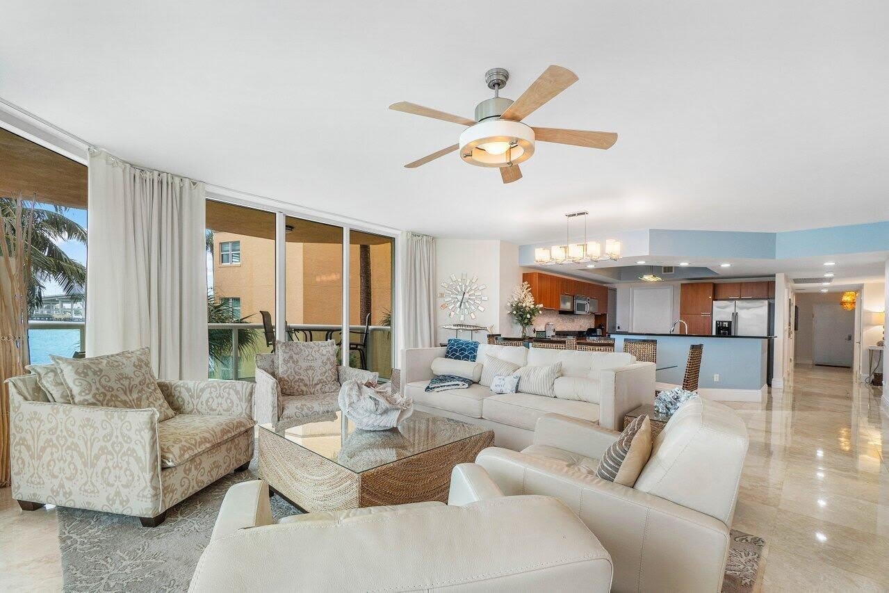 2650 Lake Shore Drive – photo 3