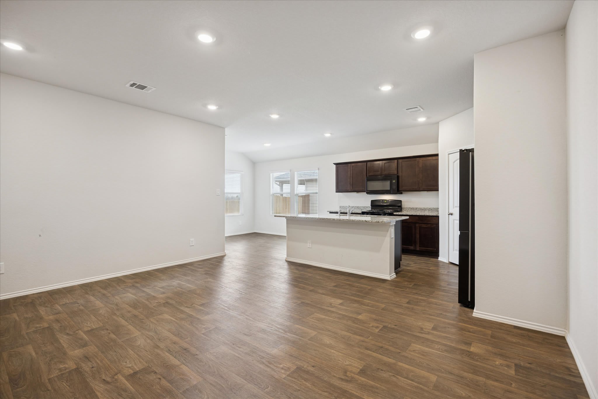 323 Shimmering Cove – photo 5