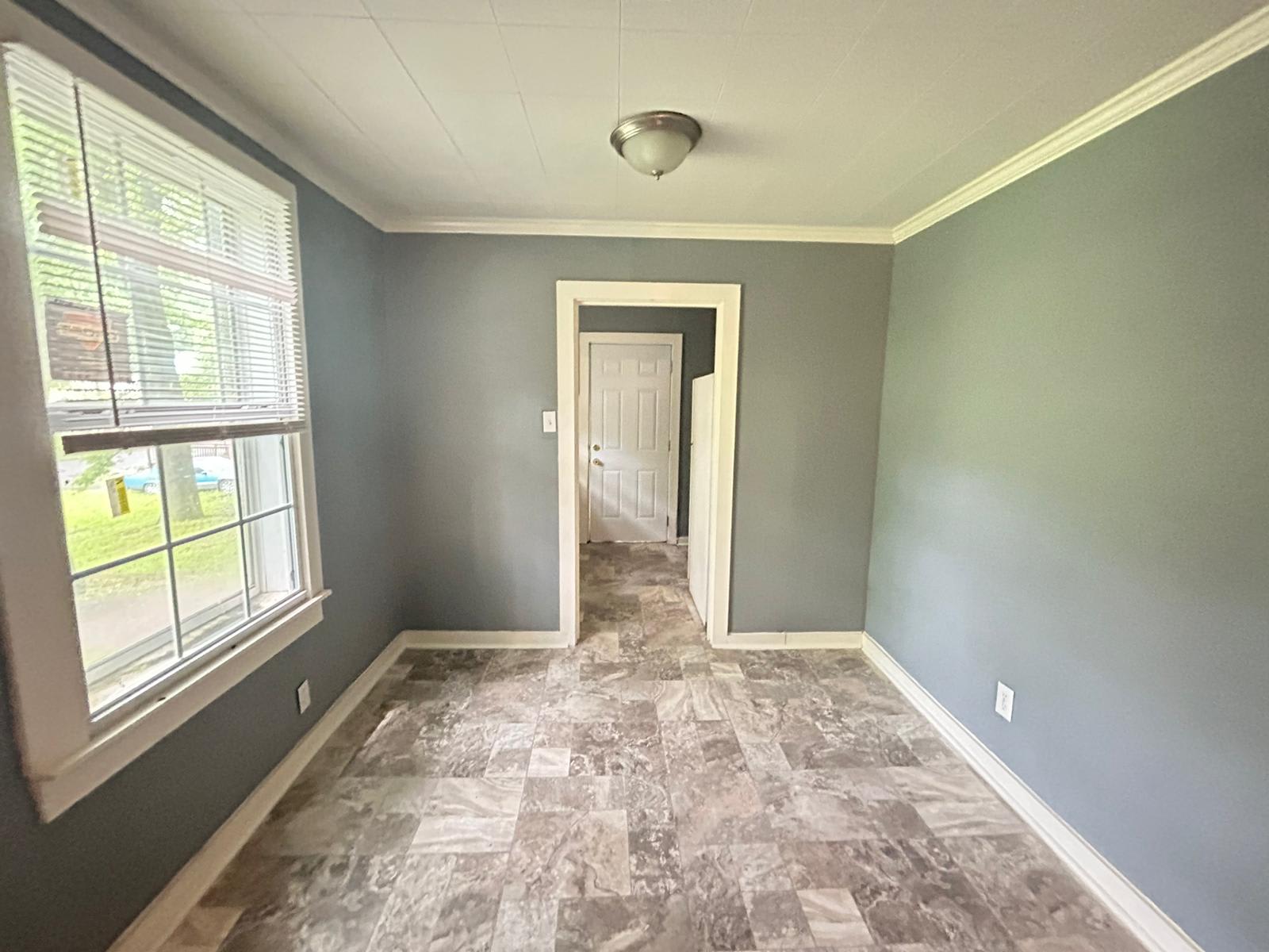 2718 Windsor Pkwy – photo 4